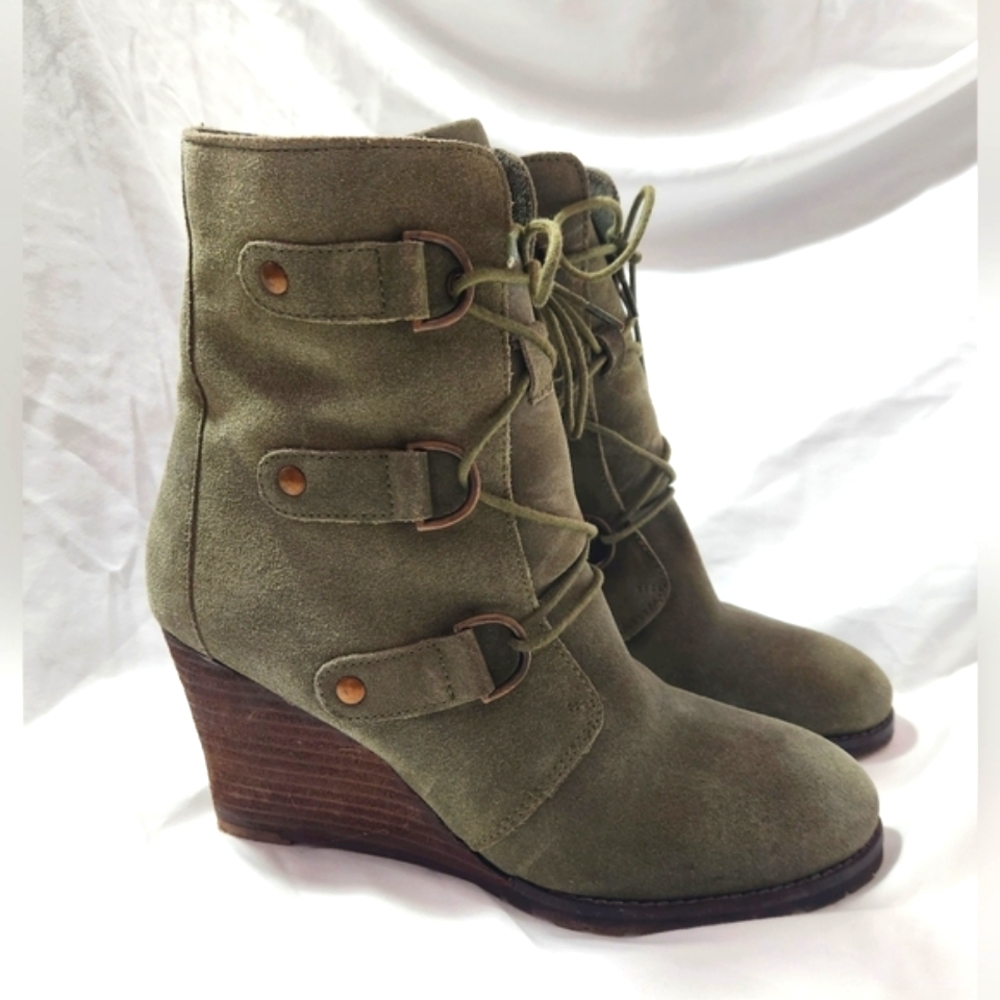 Skechers Ankle Wedge Boots